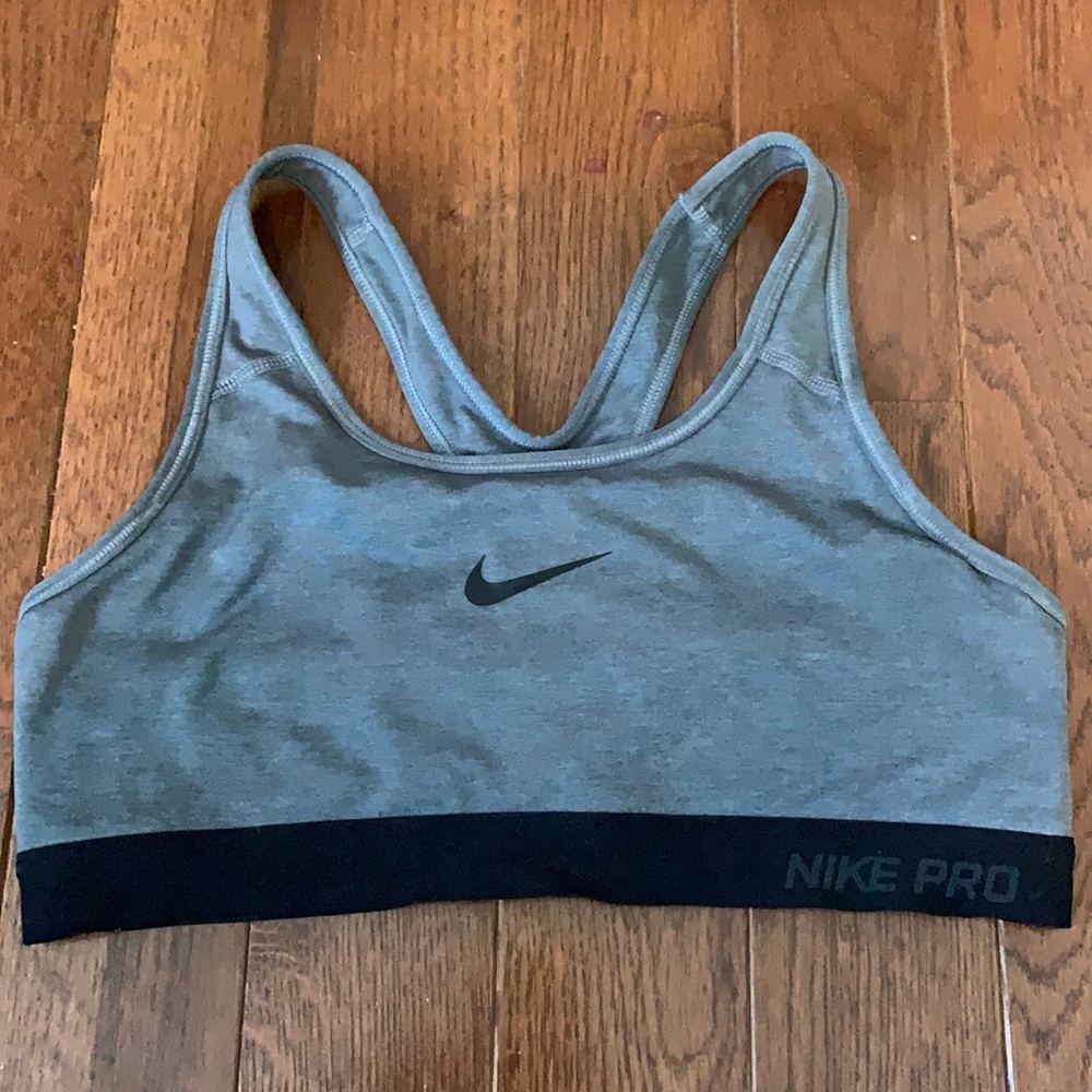 Nike Pro Sports Bra